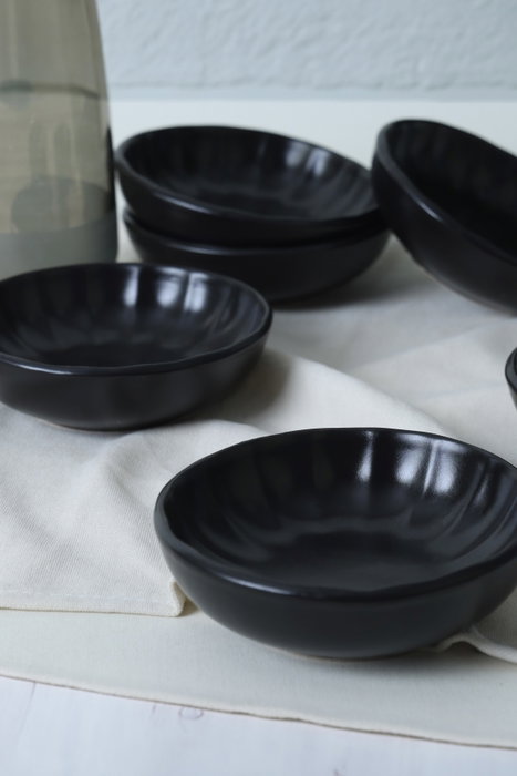 Hermia Set de 6 Cuencos para Aperitivos de Gres Cerámico Negro, 190 cc Hermia Set de 6 Cuencos para Aperitivos de Gres Cerámico Negro, 190 cc